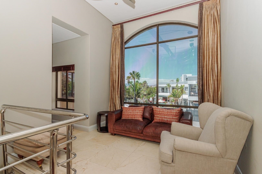 8 Bedroom Property for Sale in Sunset Beach Western Cape